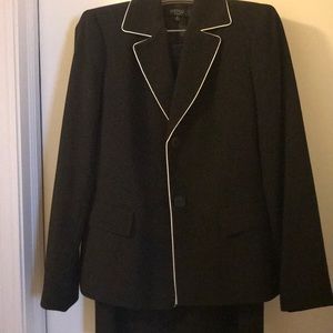 Size 8 Kasper skirt suit
